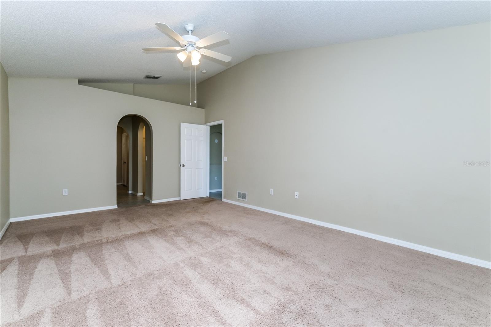 Image 8 of 16 For 13190 Drysdale Street