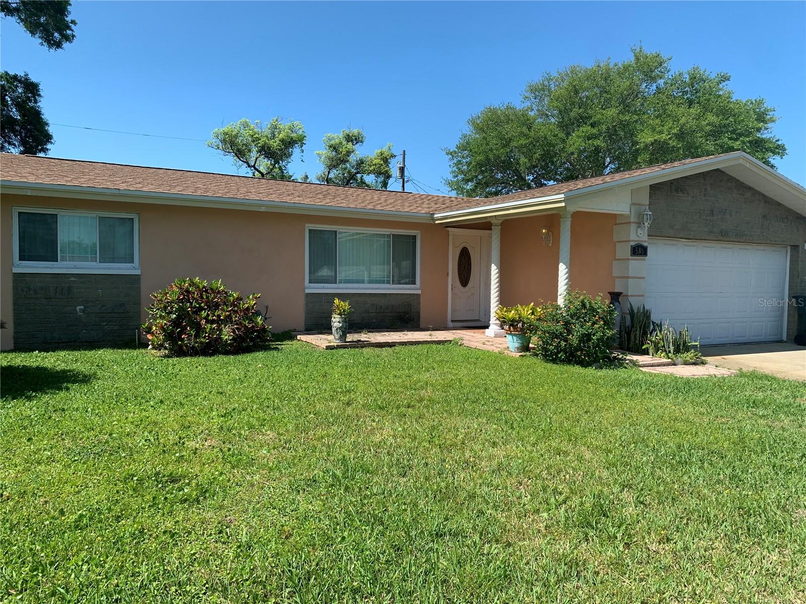 Details for 586 Lake Drive, LARGO, FL 33771