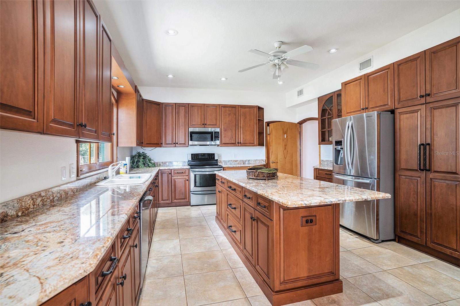 Image 13 of 26 For 7715 Riverview Drive