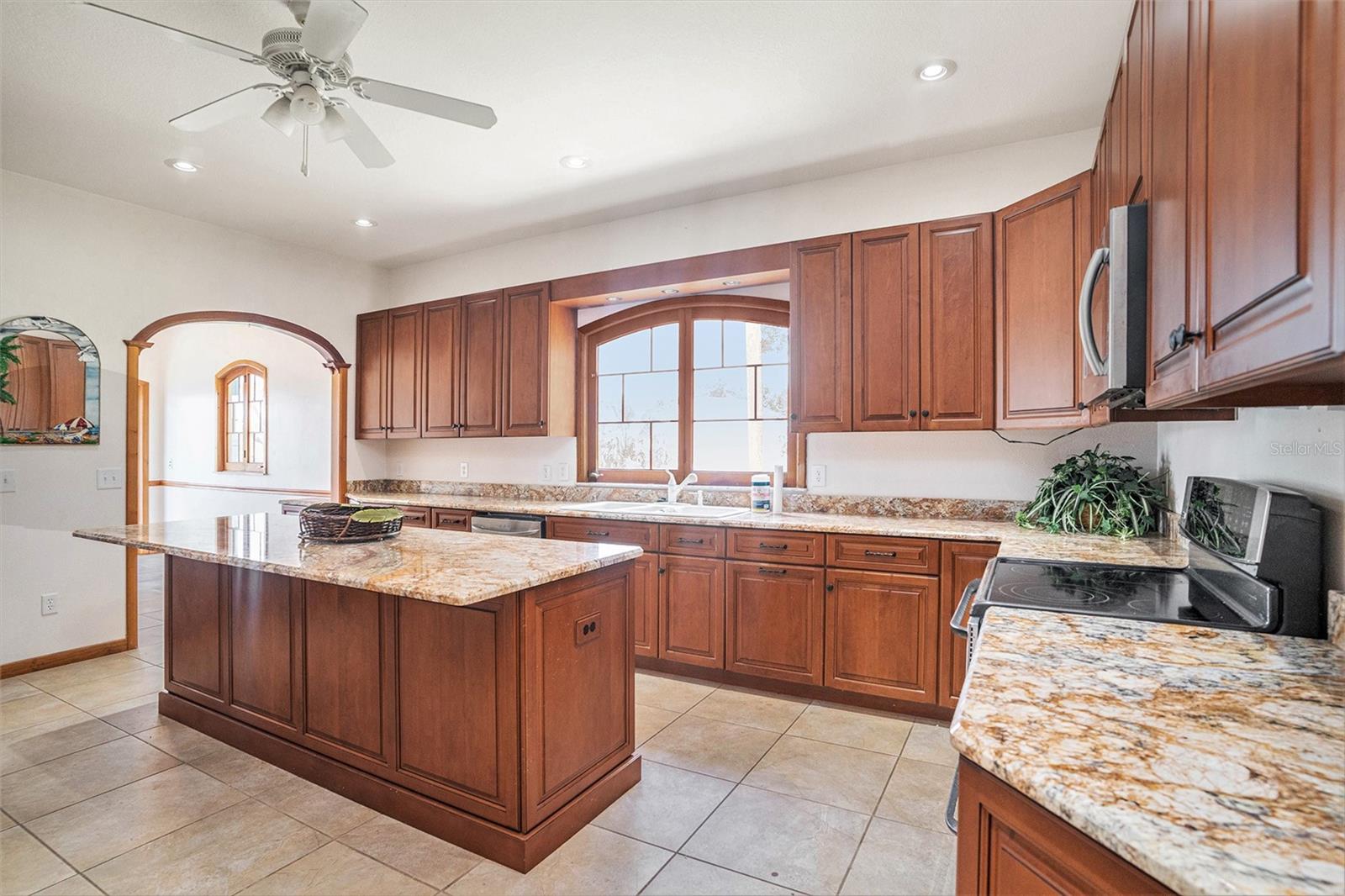 Image 14 of 26 For 7715 Riverview Drive
