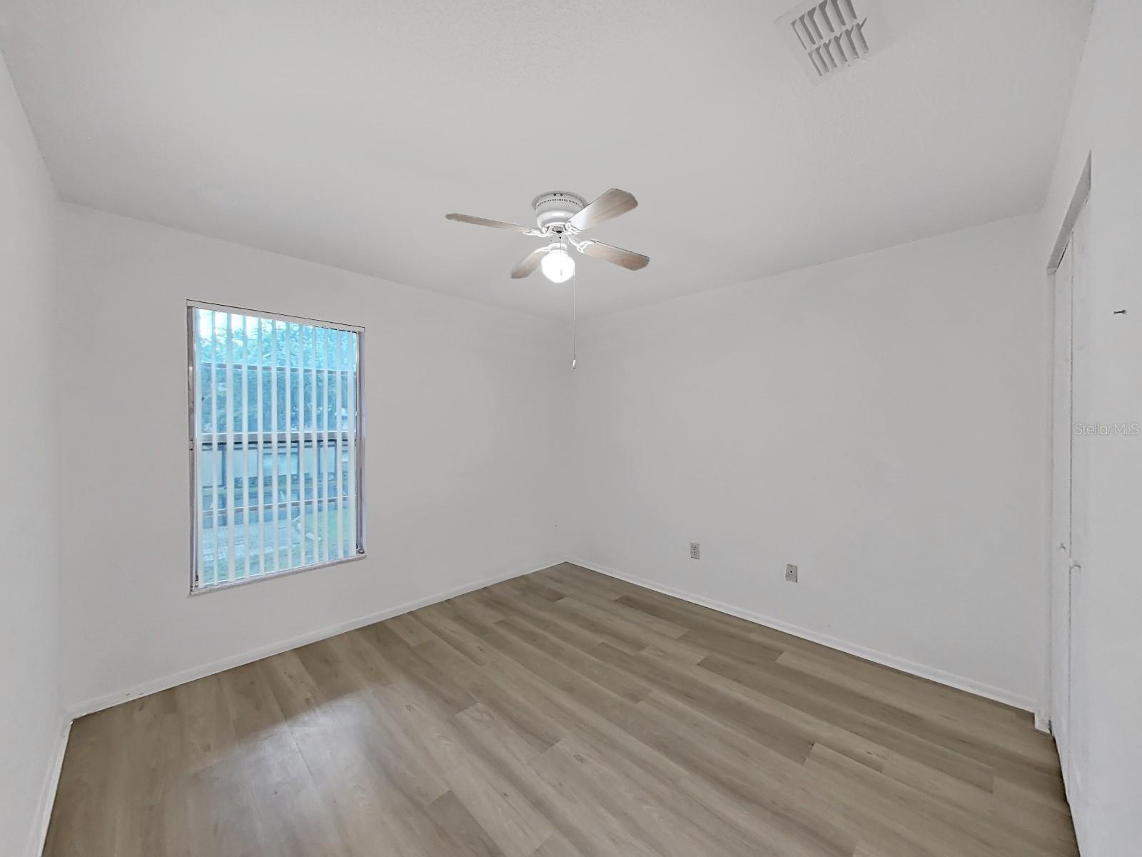 Image 20 of 30 For 3964 Dream Oak Place 203