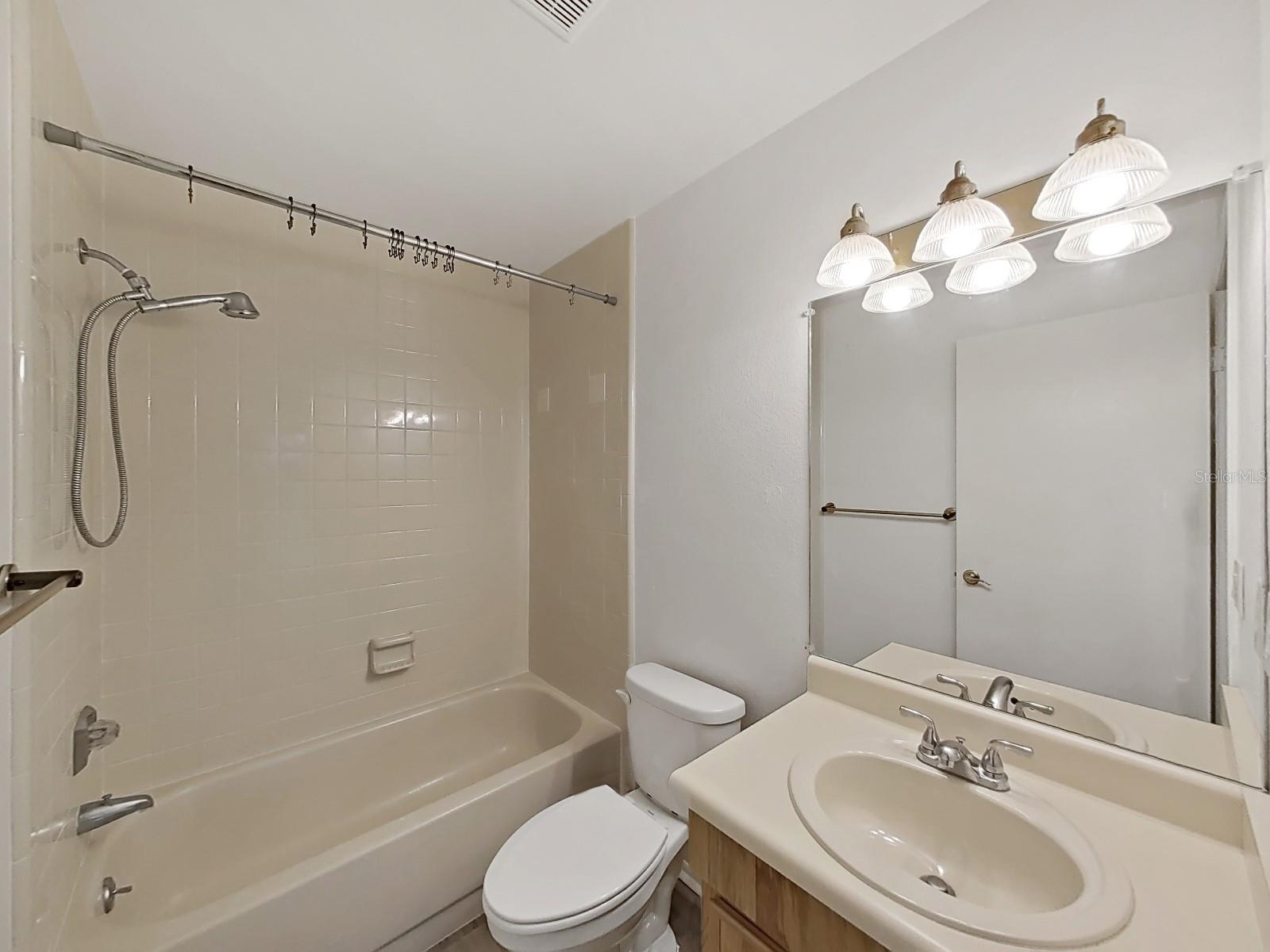 Image 23 of 30 For 3964 Dream Oak Place 203