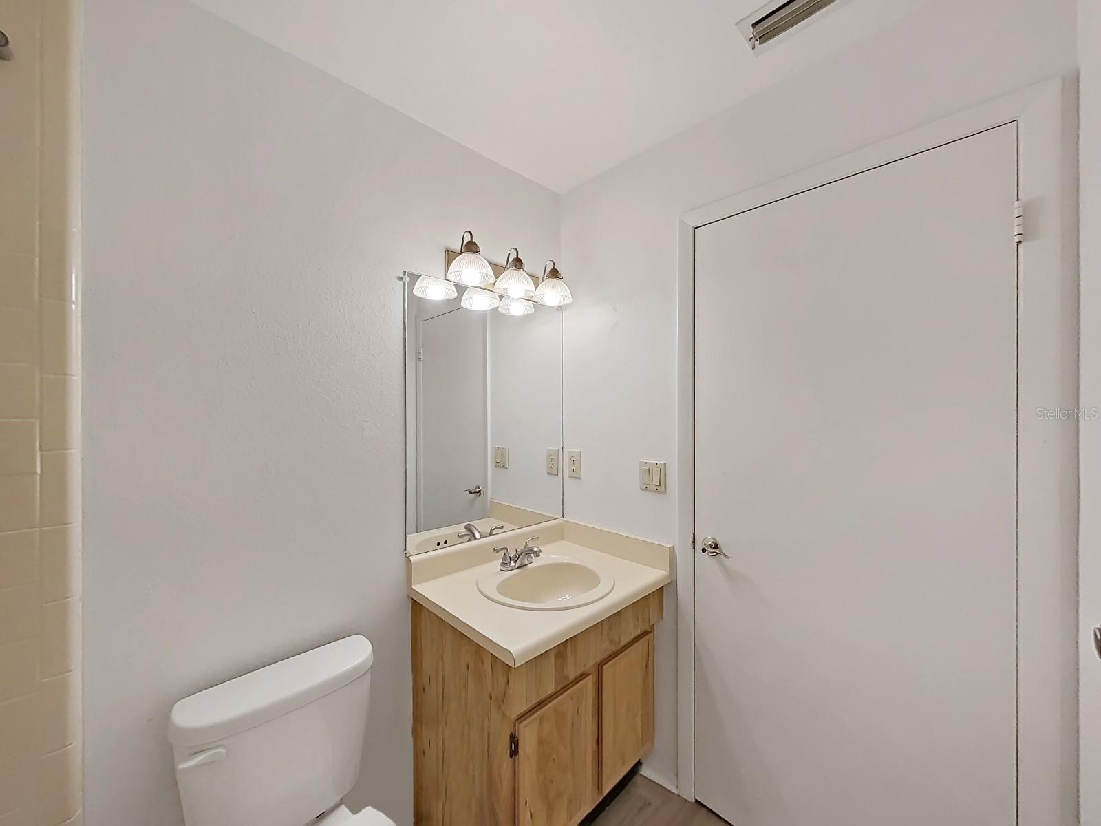 Image 24 of 30 For 3964 Dream Oak Place 203