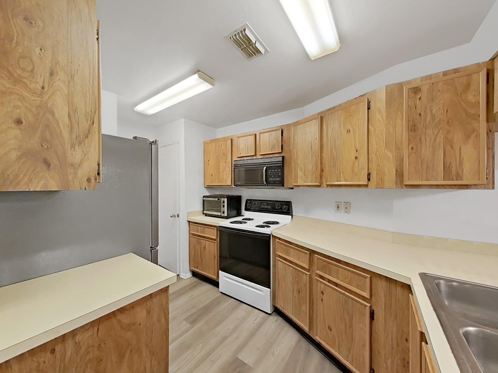 Image 29 of 30 For 3964 Dream Oak Place 203