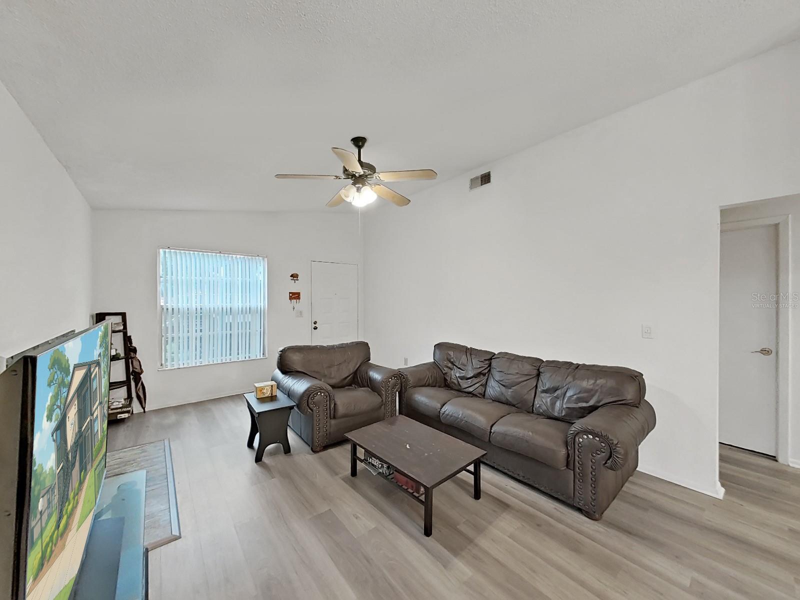 Image 7 of 30 For 3964 Dream Oak Place 203
