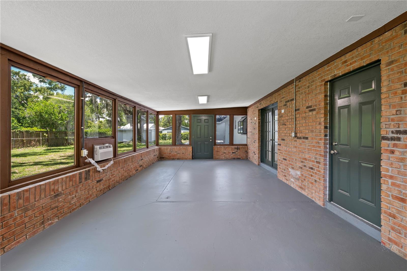 Image 10 of 53 For 1002 Friendship Lane