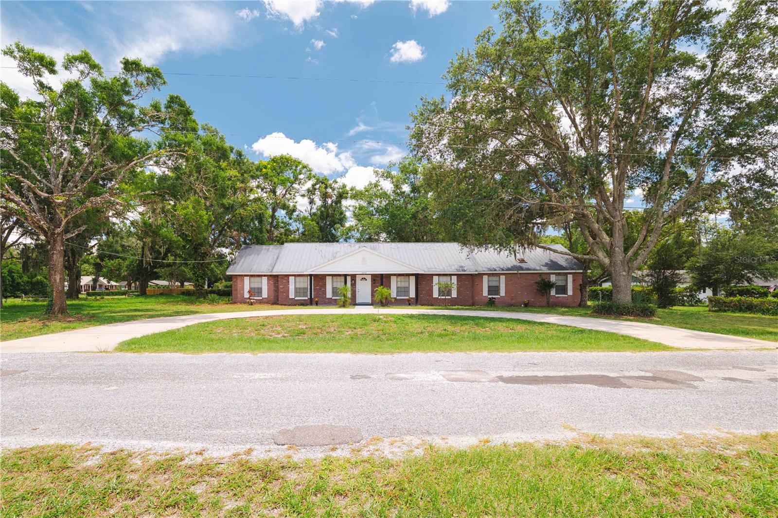Image 2 of 53 For 1002 Friendship Lane