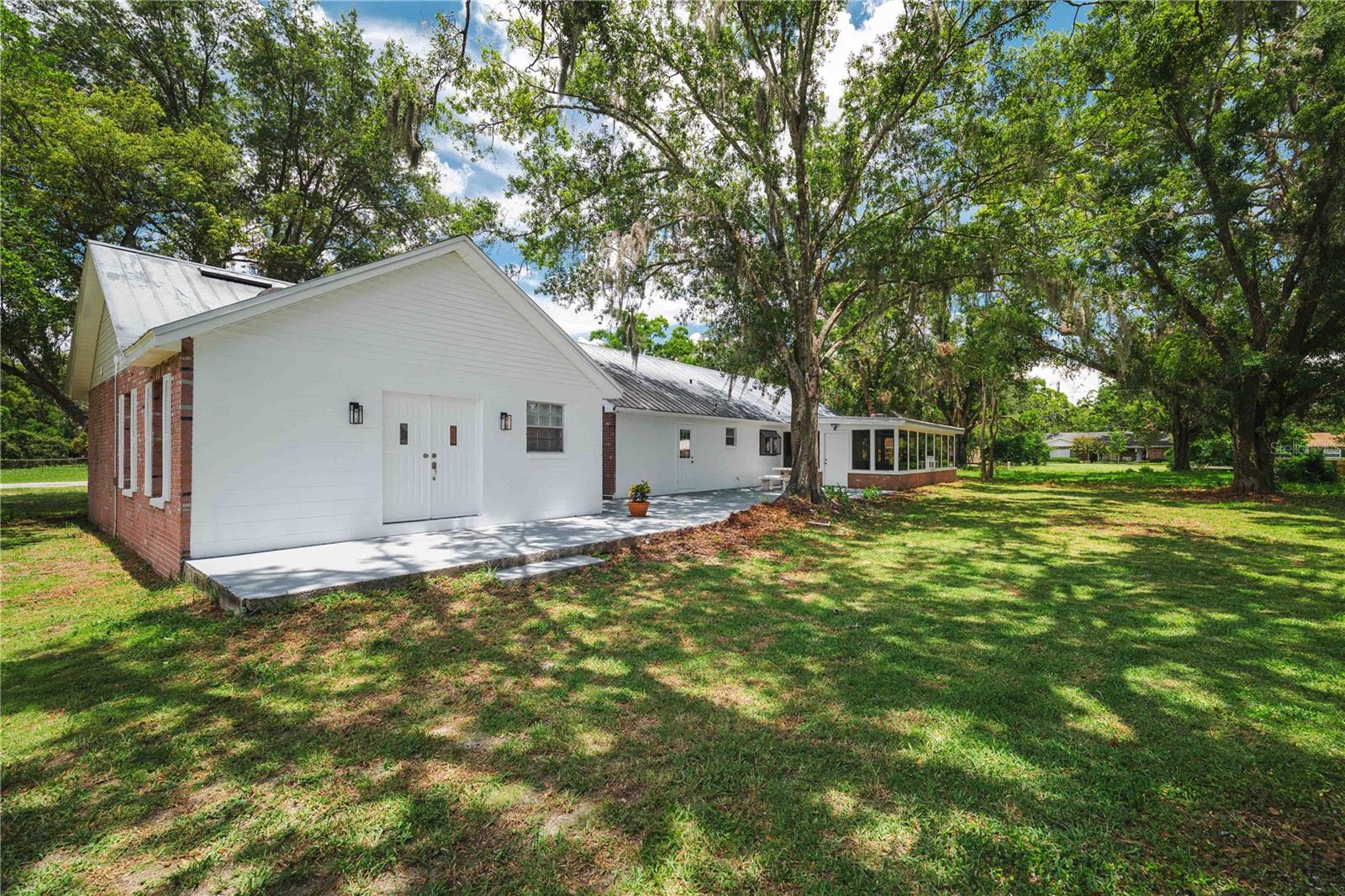 Image 33 of 53 For 1002 Friendship Lane