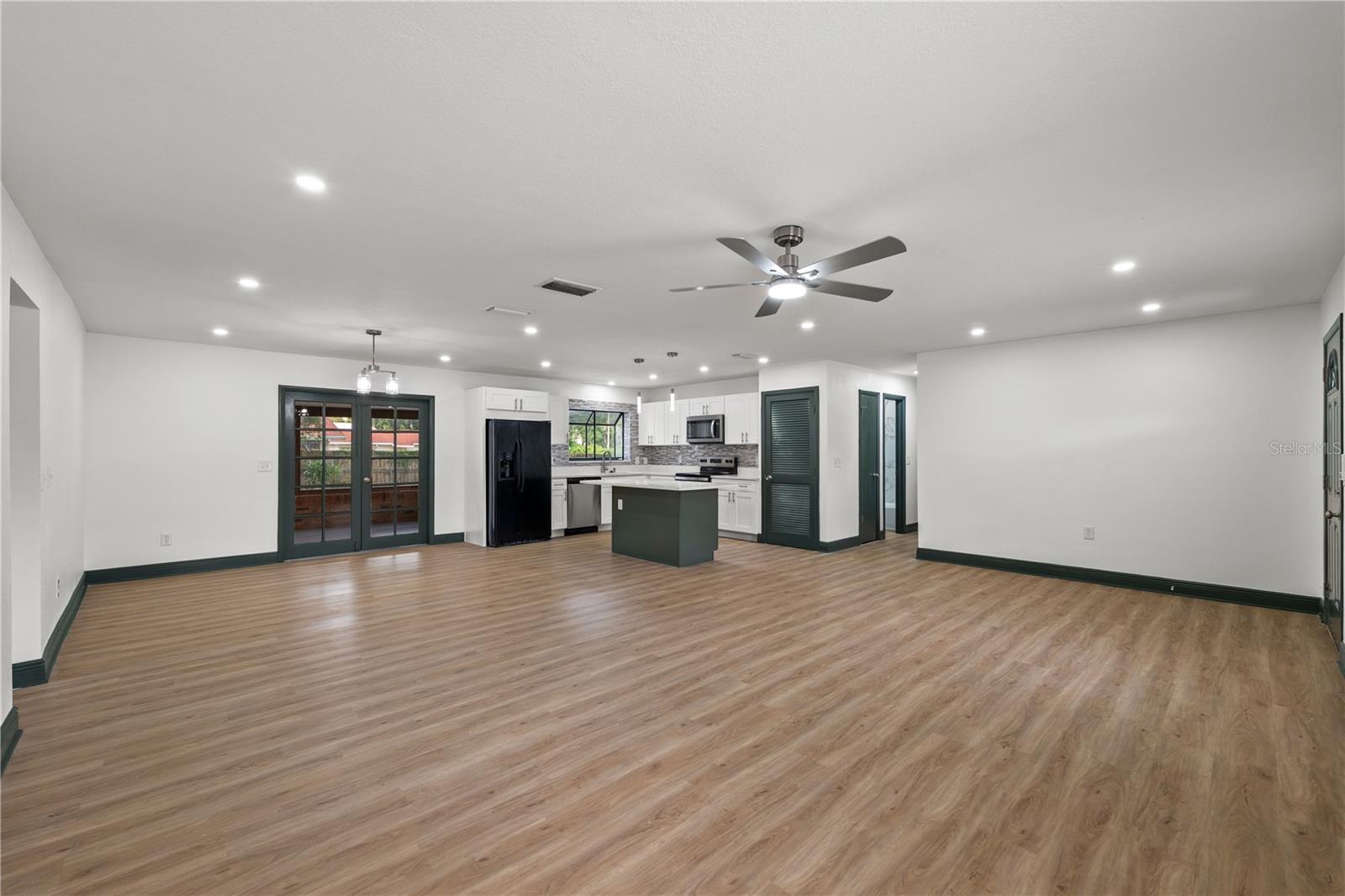 Image 4 of 53 For 1002 Friendship Lane