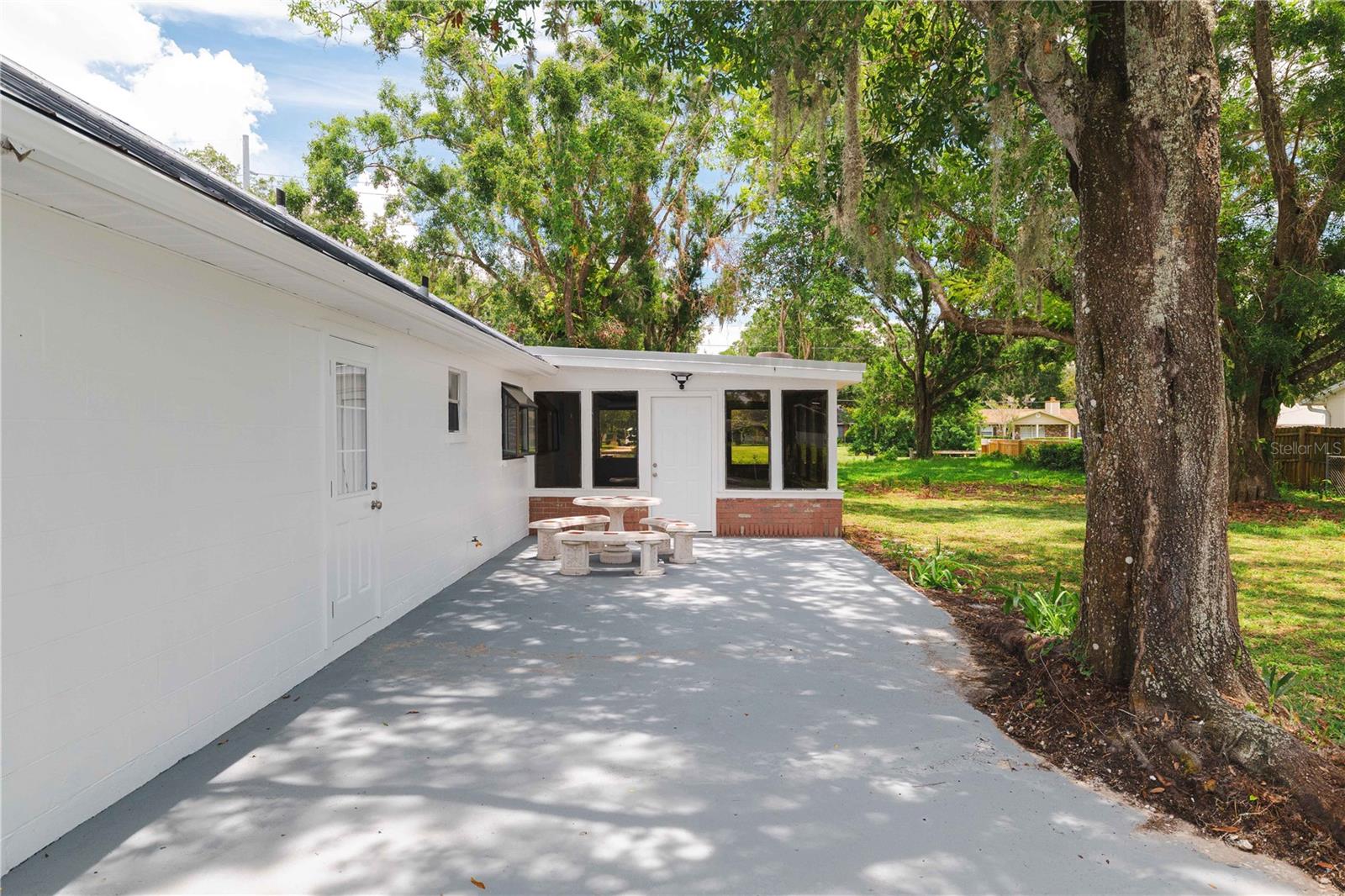 Image 41 of 53 For 1002 Friendship Lane