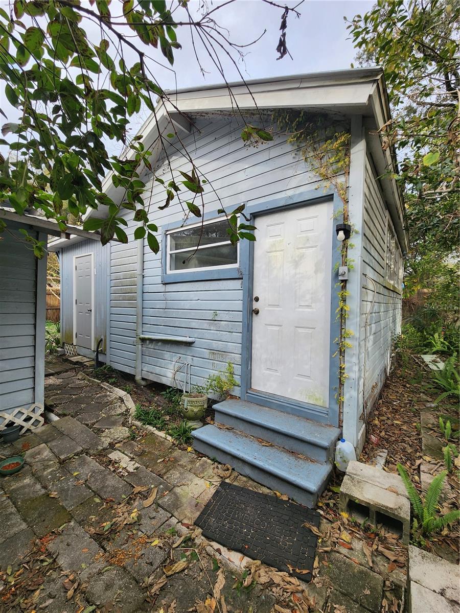 Listing photo id 3 for 8211 10th Street 2