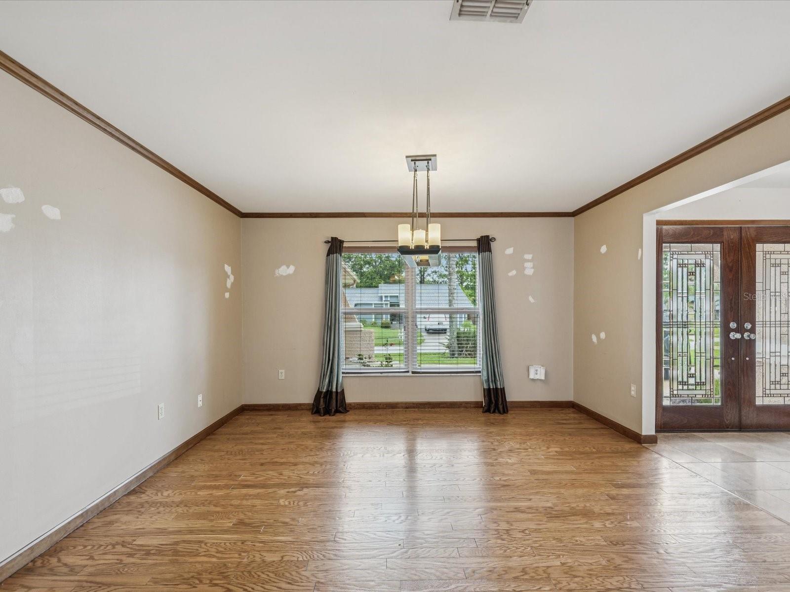 Image 12 of 42 For 5110 Lake Valencia Boulevard E
