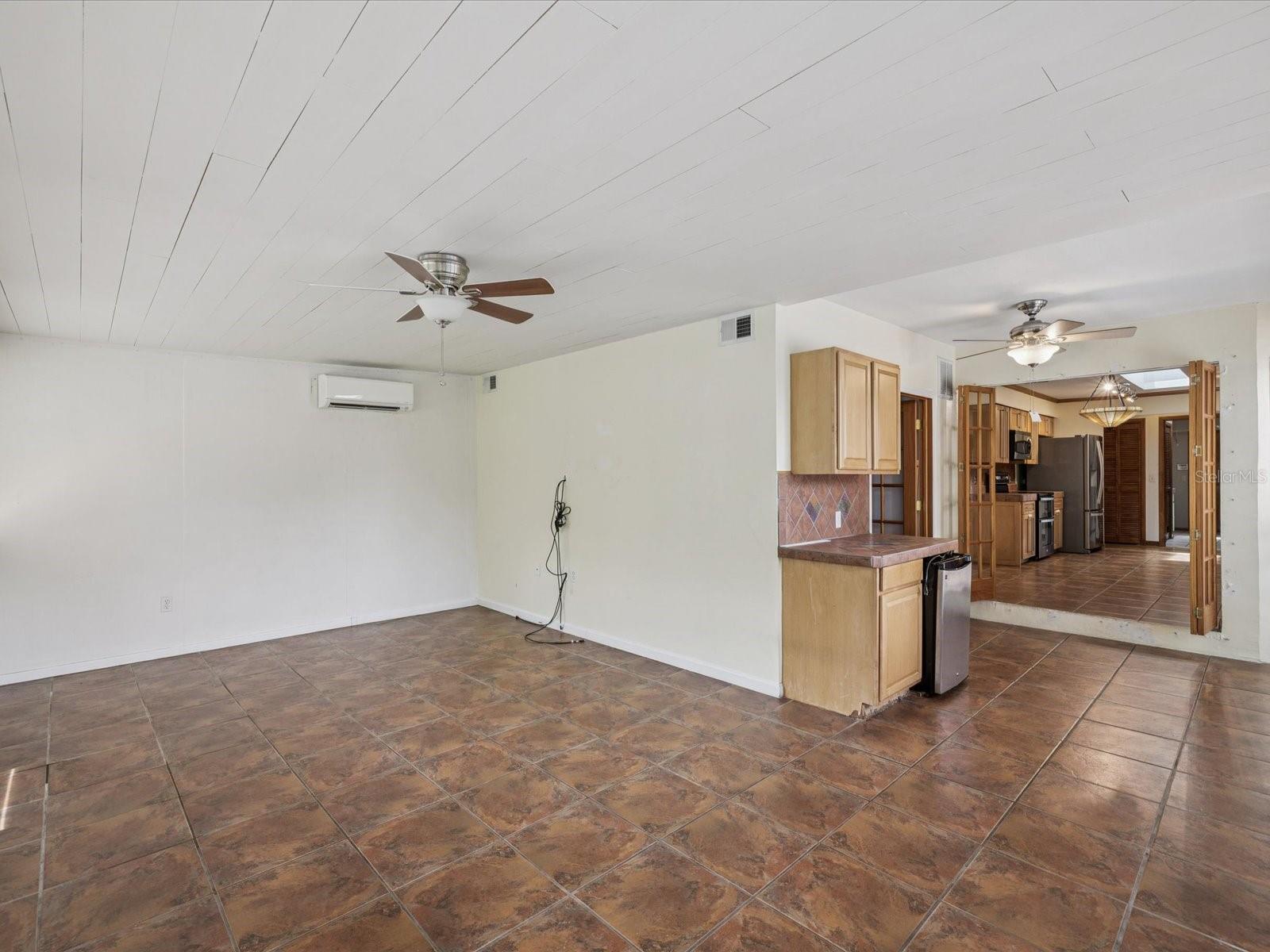 Image 27 of 42 For 5110 Lake Valencia Boulevard E