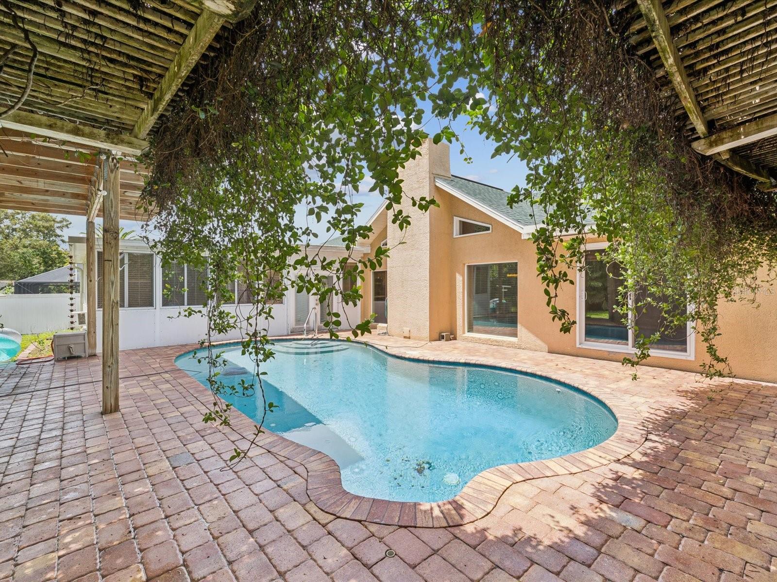 Image 33 of 42 For 5110 Lake Valencia Boulevard E