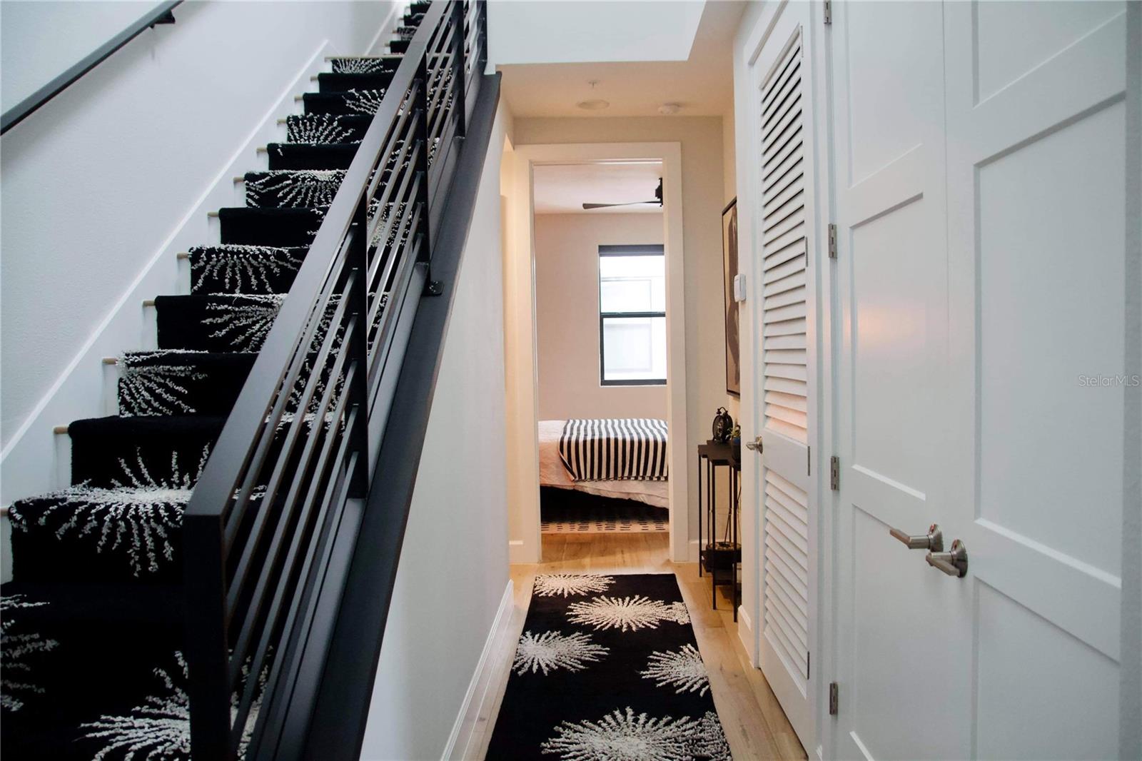 Image 2 of 39 For 1332 Gray Street 1
