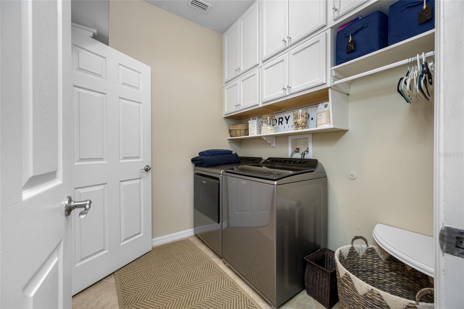Image 19 of 100 For 7855 Tasso Court