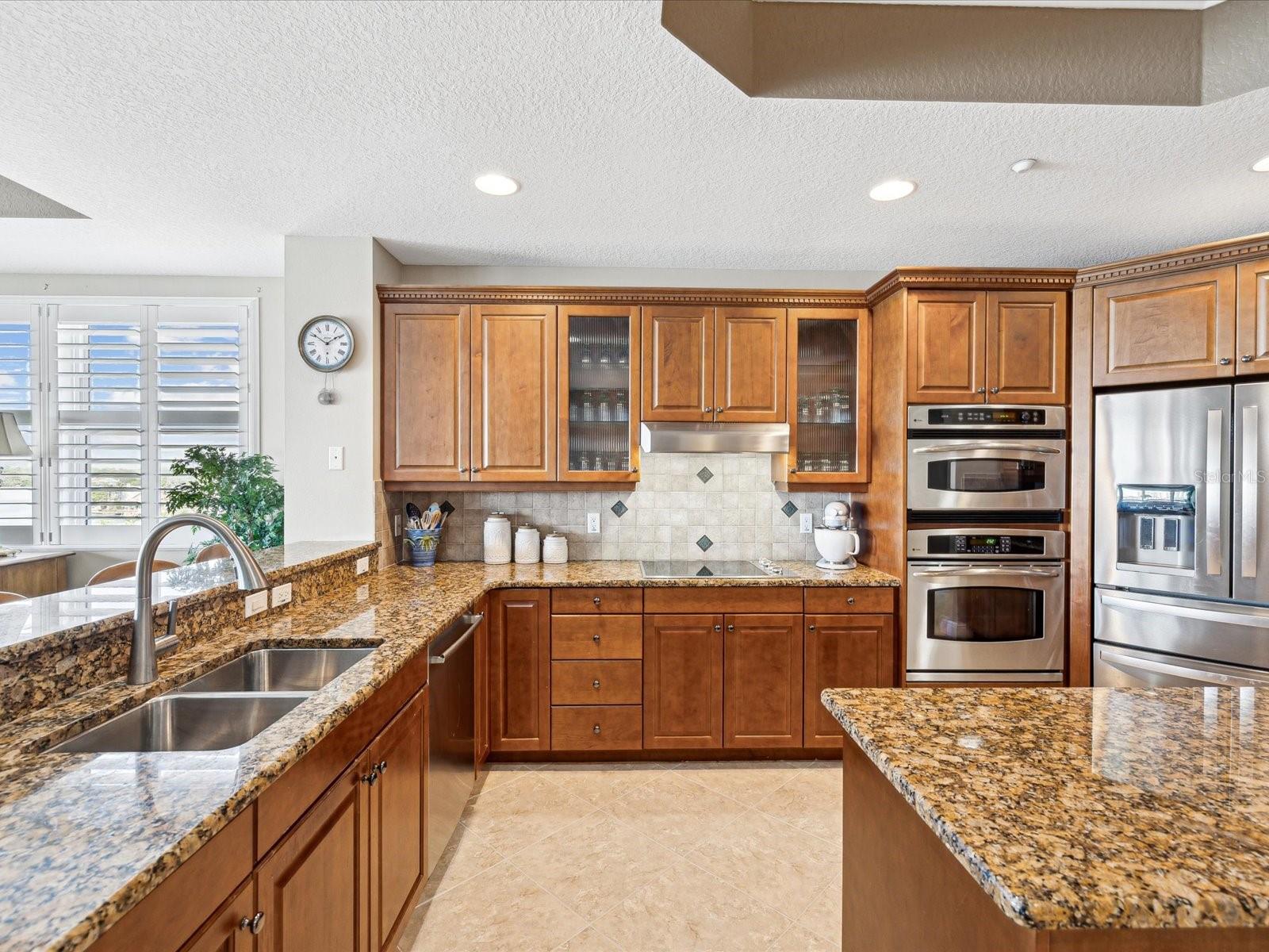 Image 16 of 67 For 17745 Gulf Boulevard 604