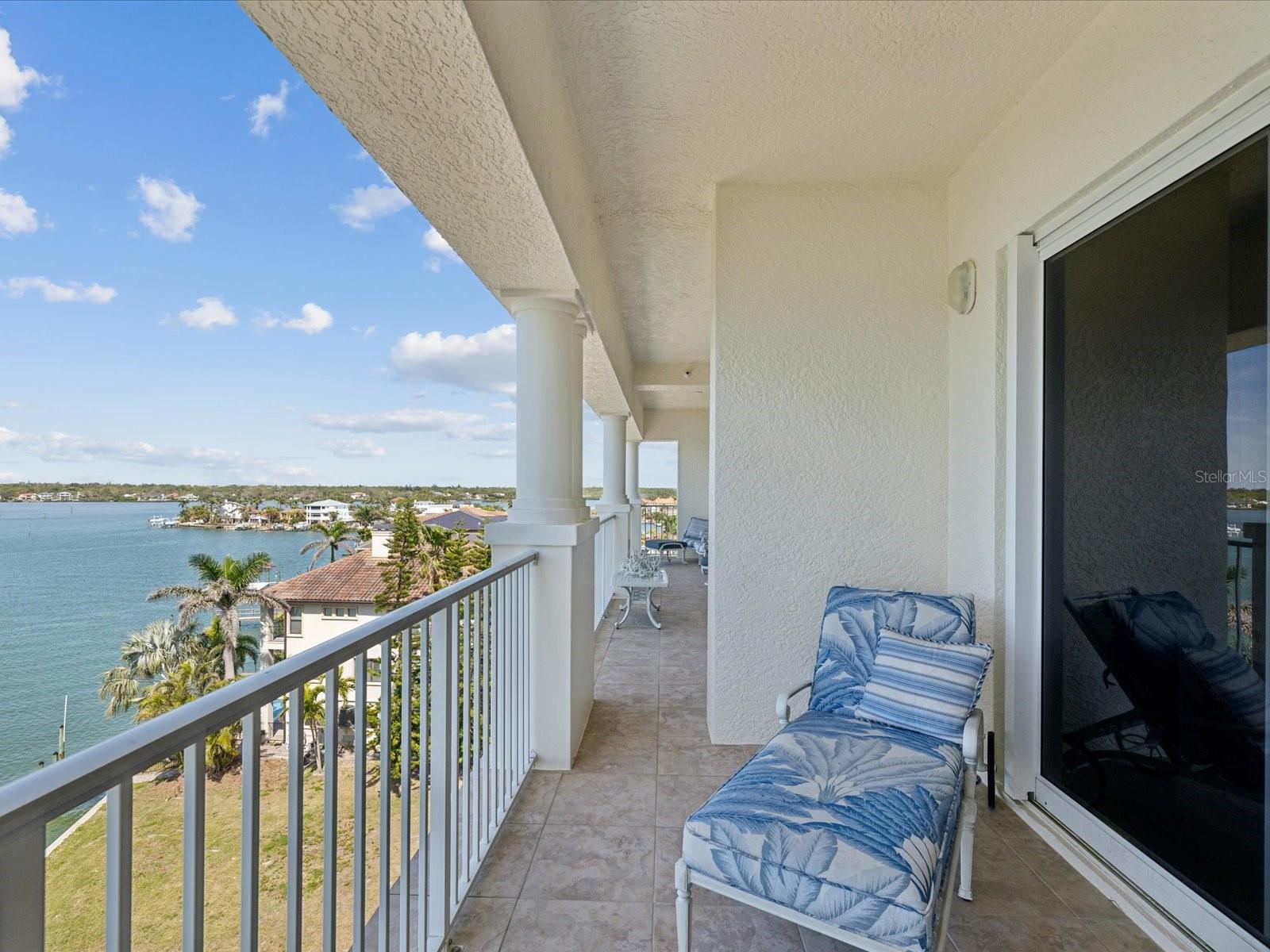 Image 30 of 67 For 17745 Gulf Boulevard 604