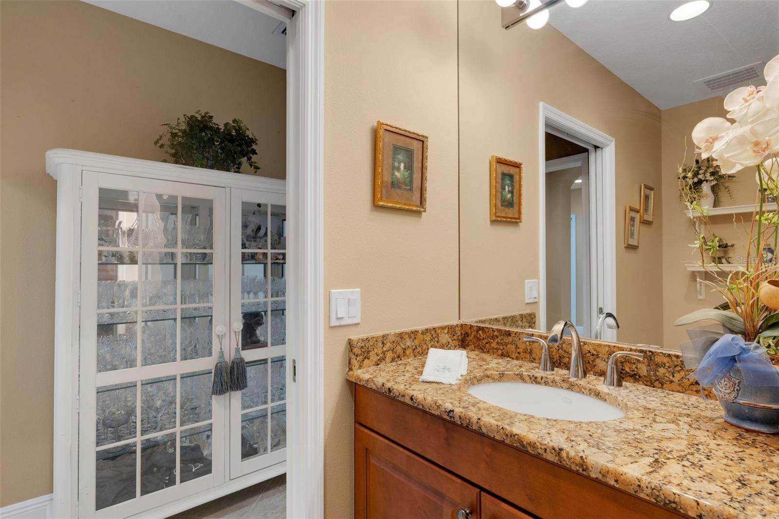 Image 42 of 67 For 17745 Gulf Boulevard 604