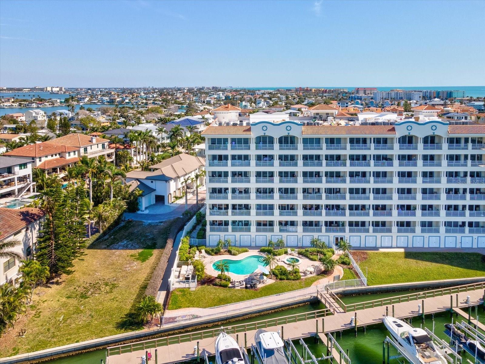 Image 51 of 67 For 17745 Gulf Boulevard 604