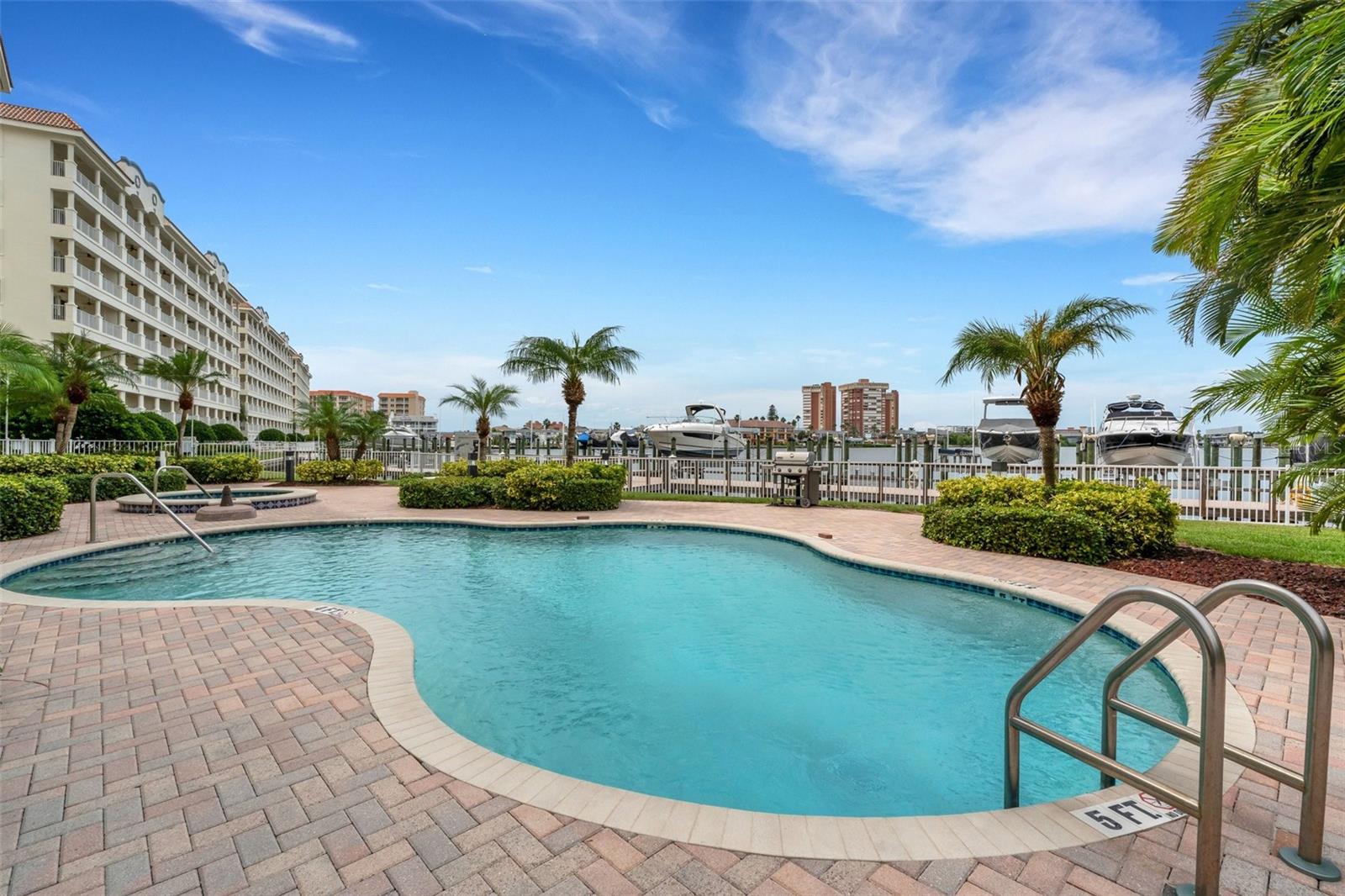 Image 6 of 67 For 17745 Gulf Boulevard 604