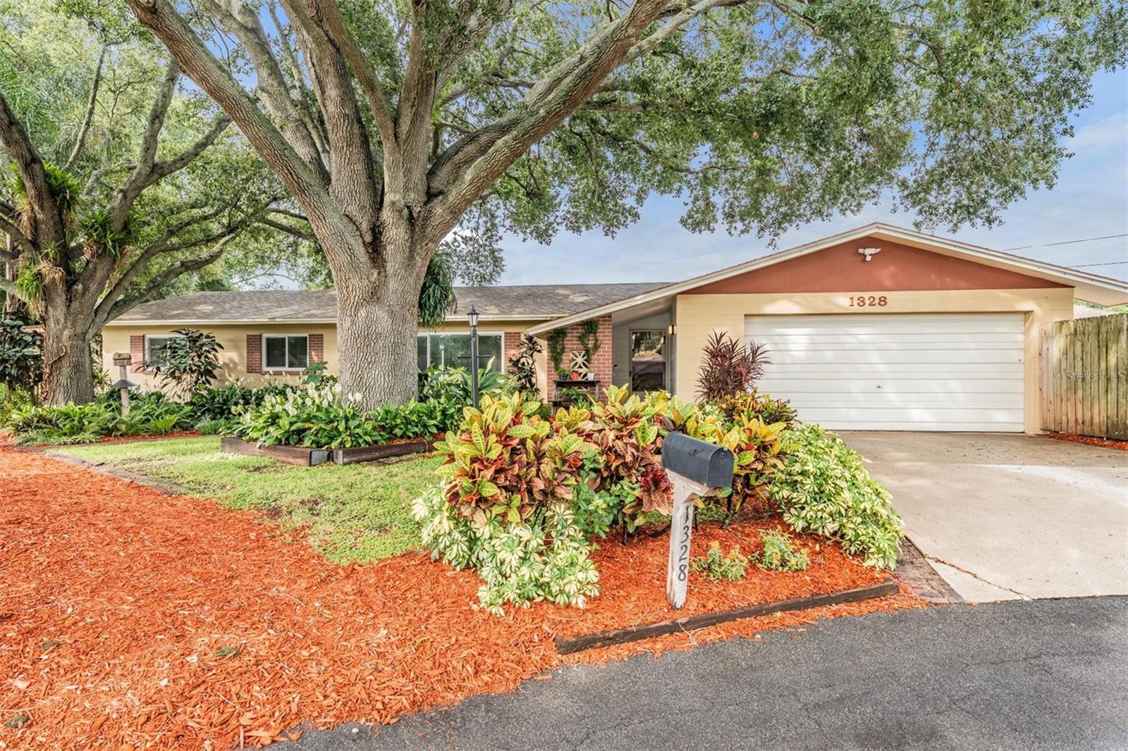 Details for 1328 Glenview Lane, LAKELAND, FL 33813