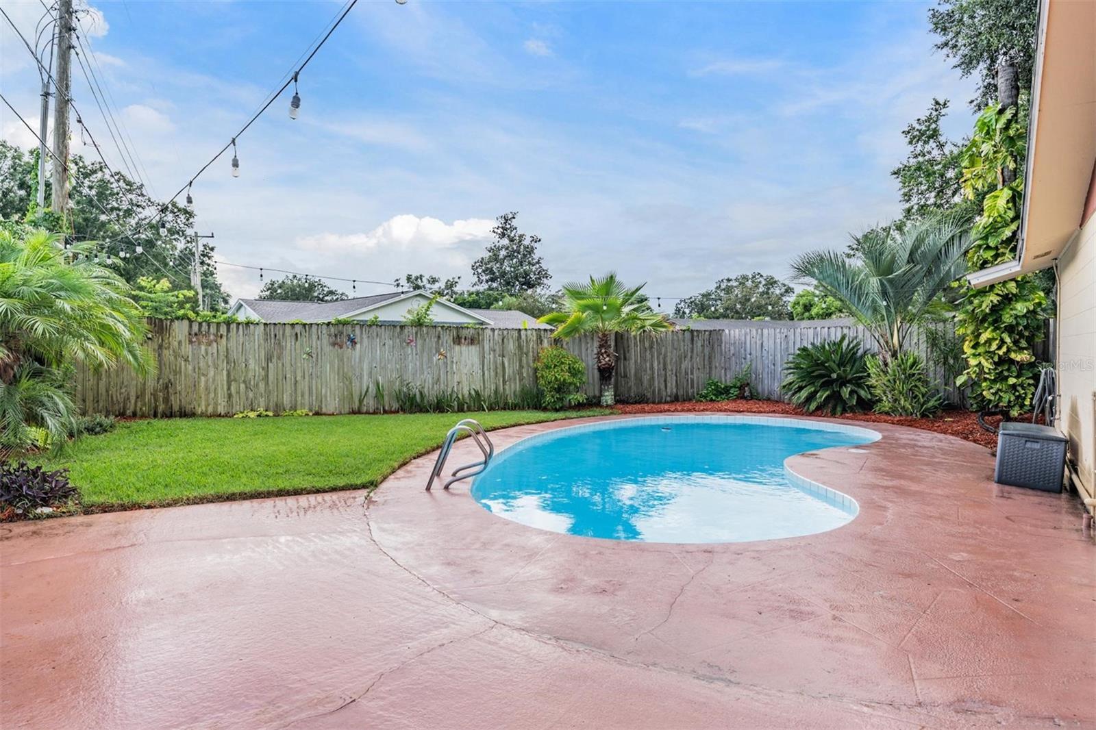Image 22 of 28 For 1328 Glenview Lane