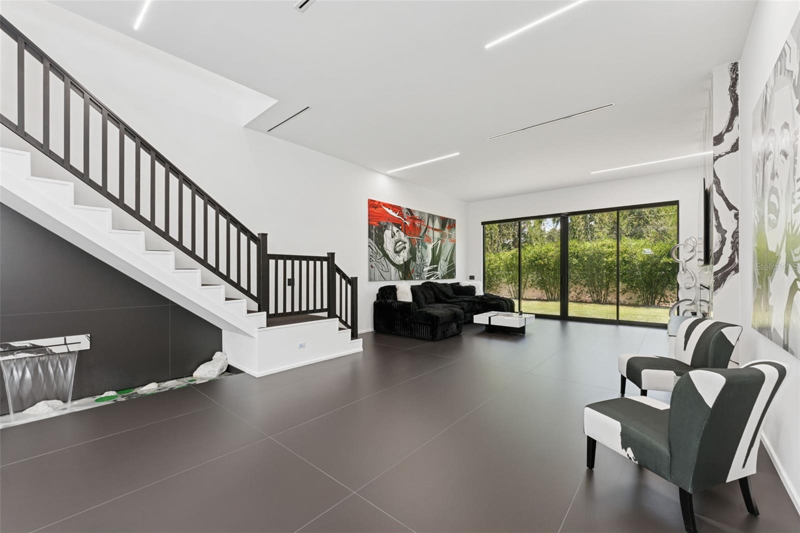 Listing photo id 11 for 7412 Van Dyke Road