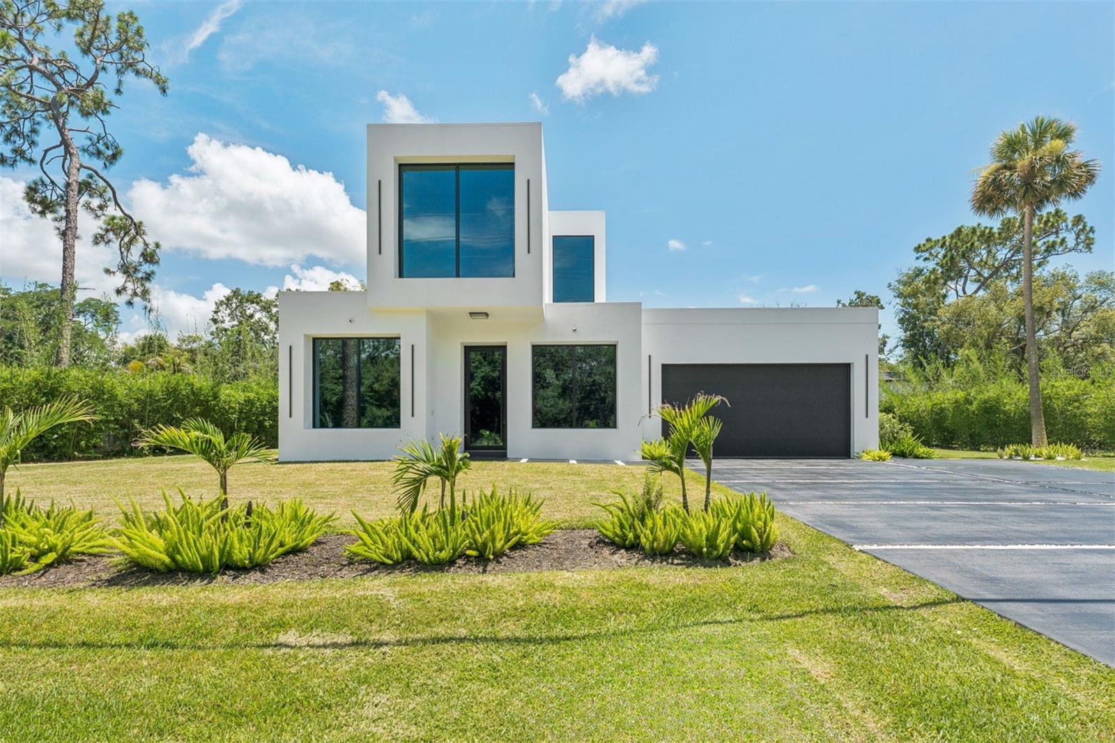 Listing photo id 1 for 7412 Van Dyke Road