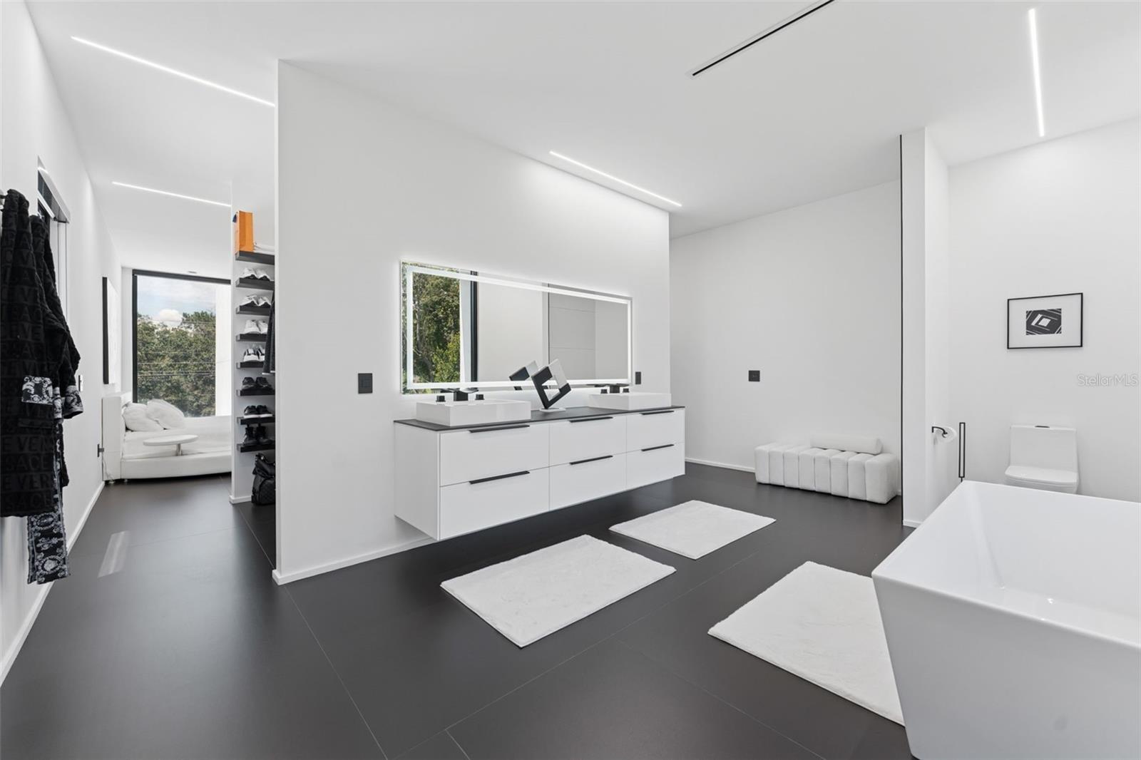 Listing photo id 28 for 7412 Van Dyke Road