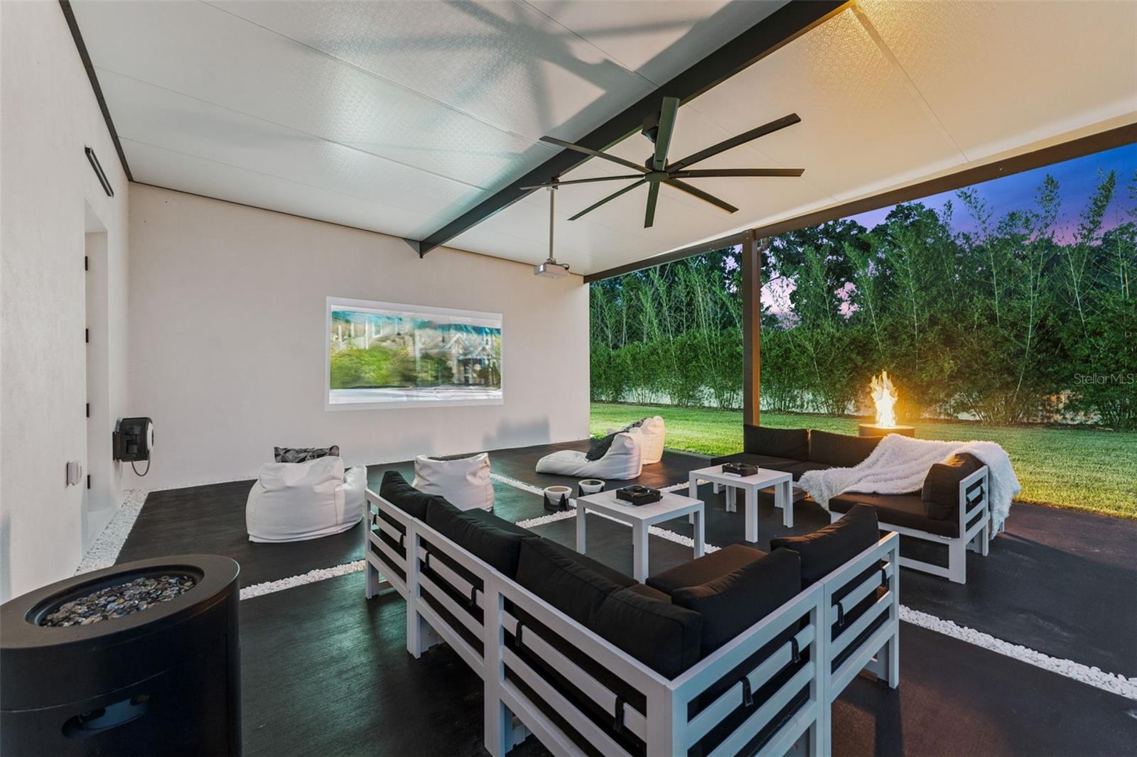Listing photo id 38 for 7412 Van Dyke Road