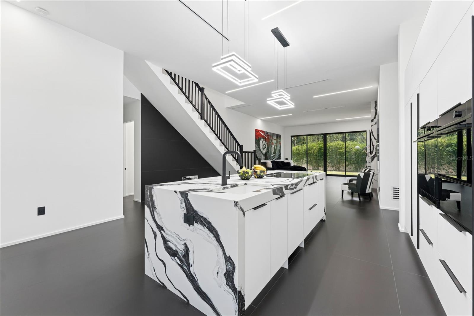 Listing photo id 7 for 7412 Van Dyke Road