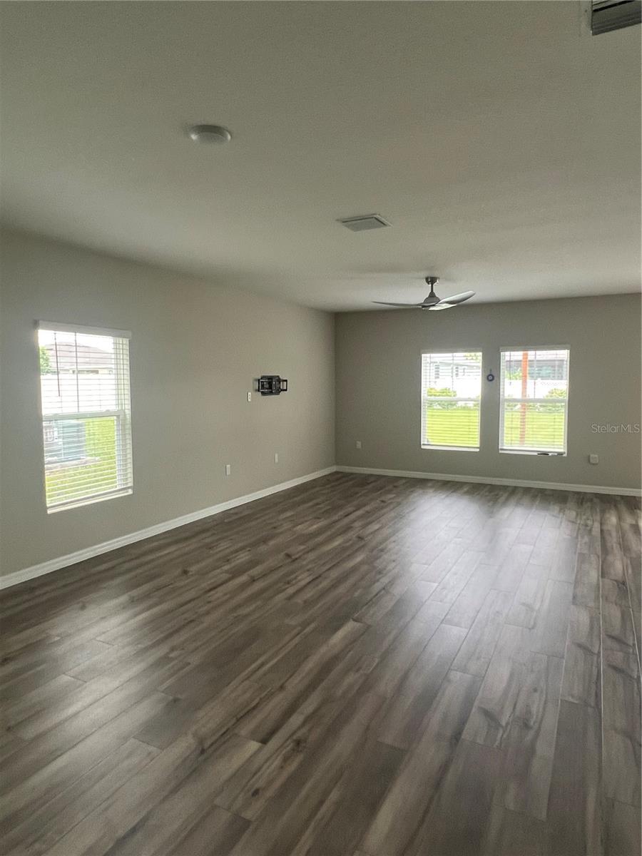 Image 4 of 59 For 34146 Scarlet Sage Court