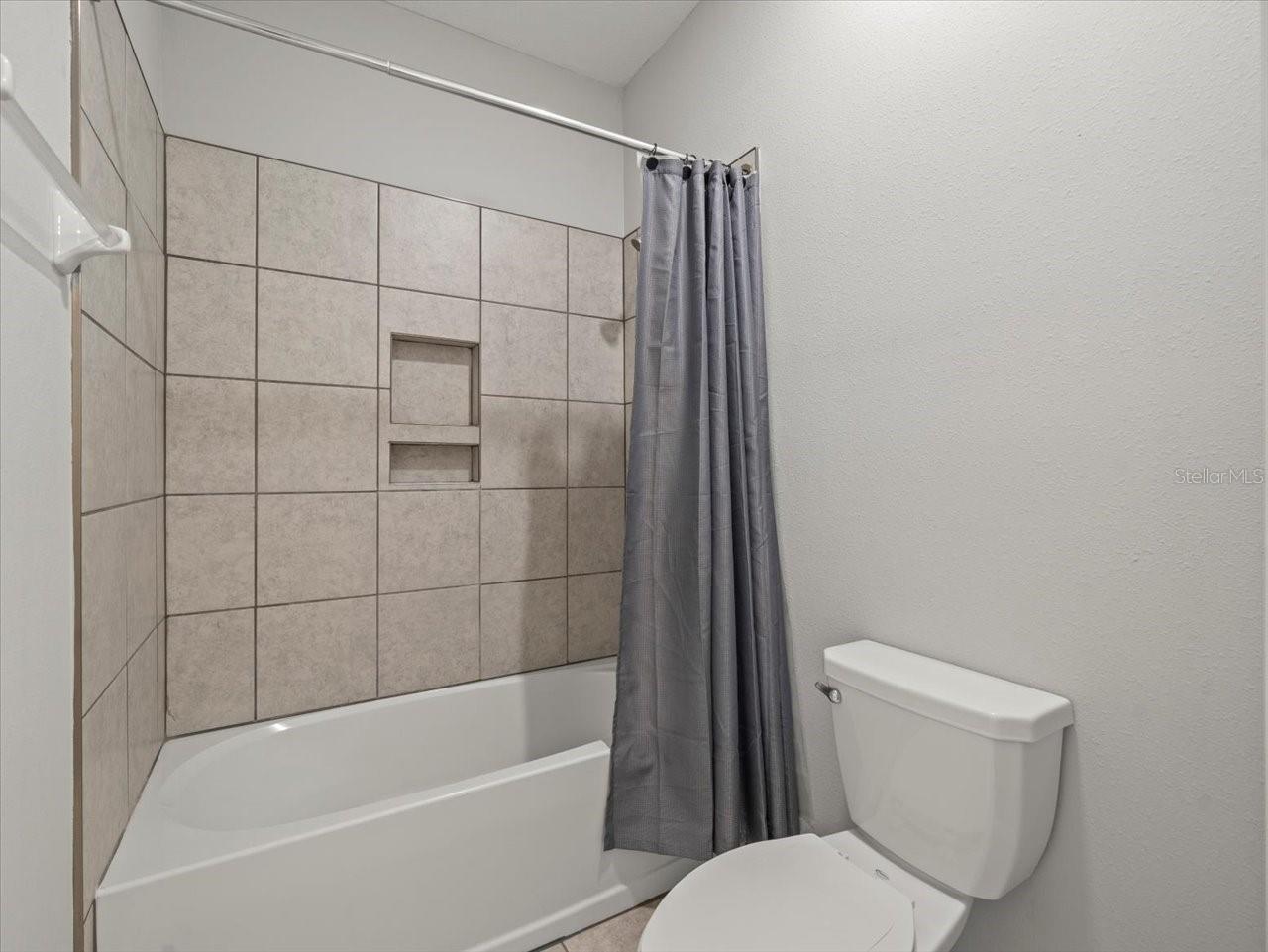 Image 40 of 67 For 13638 Moosehead Circle