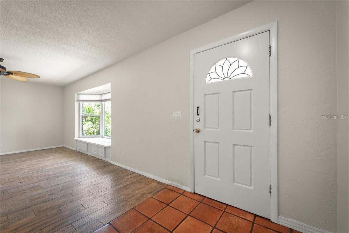 Image 14 of 33 For 948 Tall Pine Drive