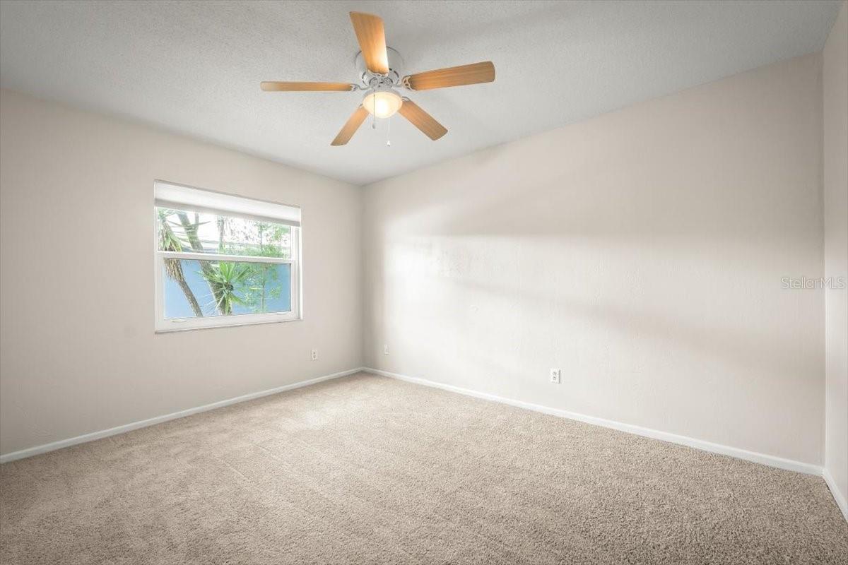 Image 18 of 33 For 948 Tall Pine Drive