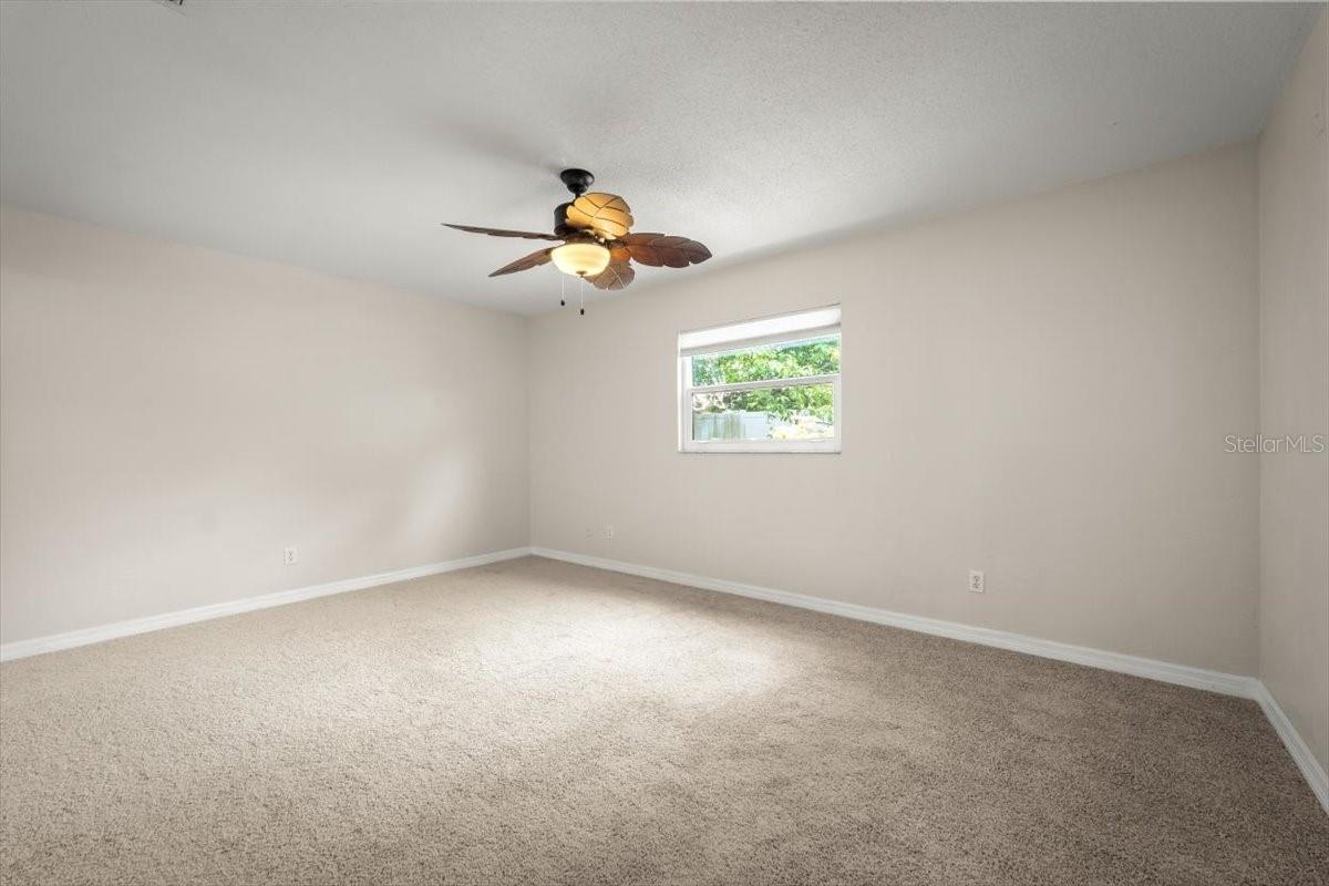 Image 20 of 33 For 948 Tall Pine Drive