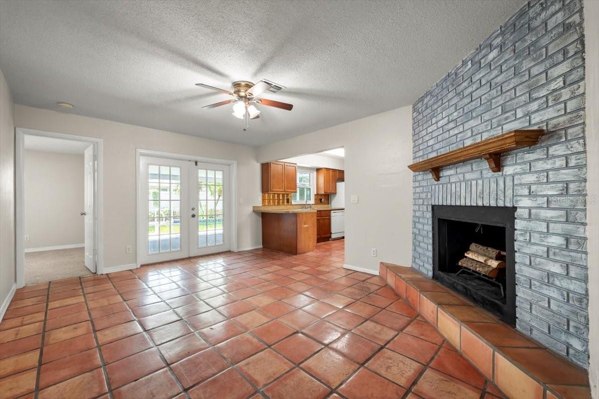 Image 3 of 33 For 948 Tall Pine Drive