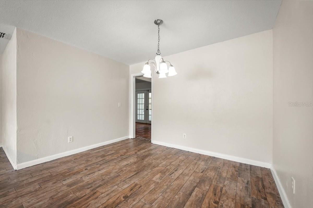 Image 8 of 33 For 948 Tall Pine Drive