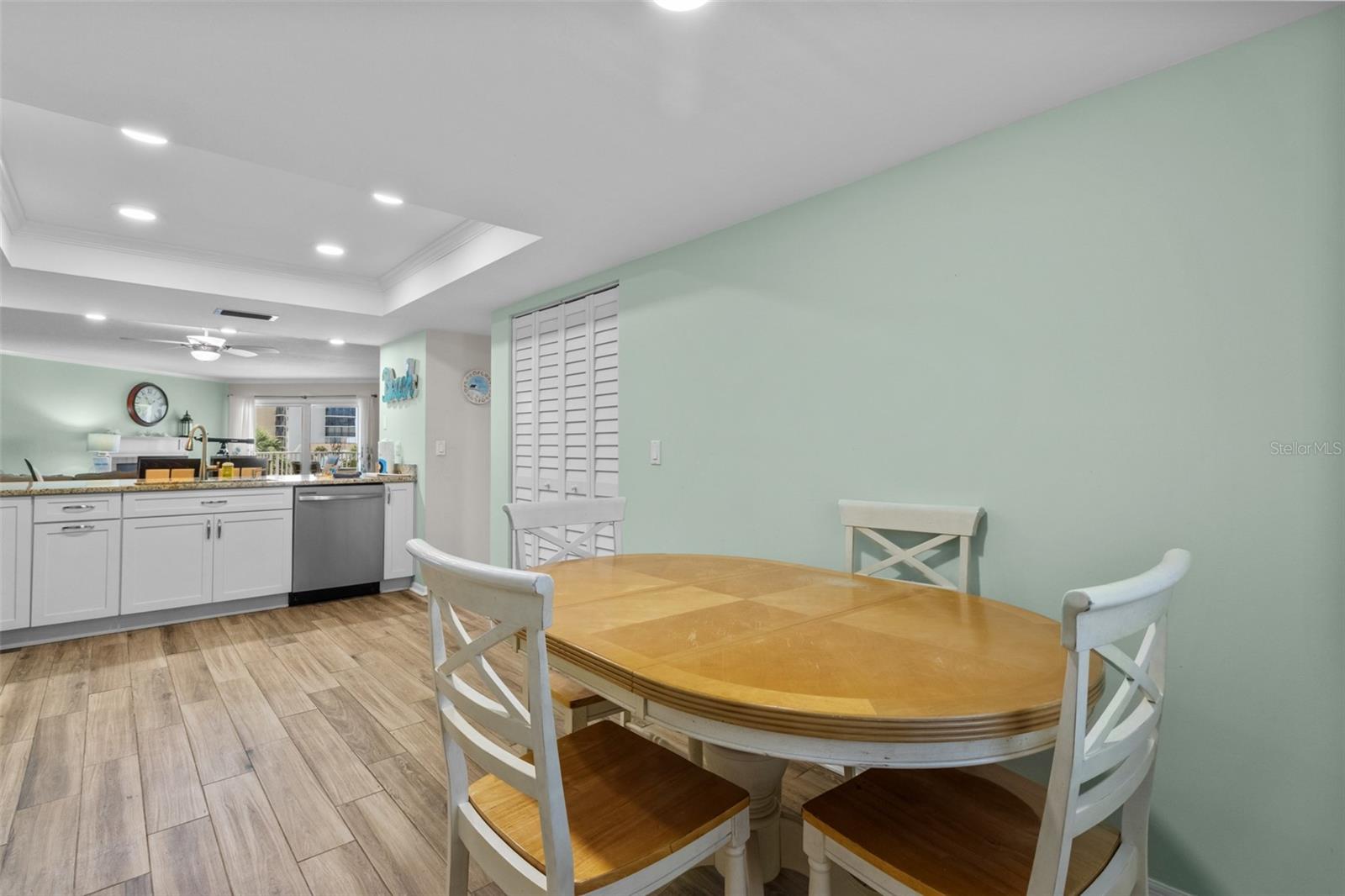 Image 12 of 56 For 18400 Gulf Boulevard 1304