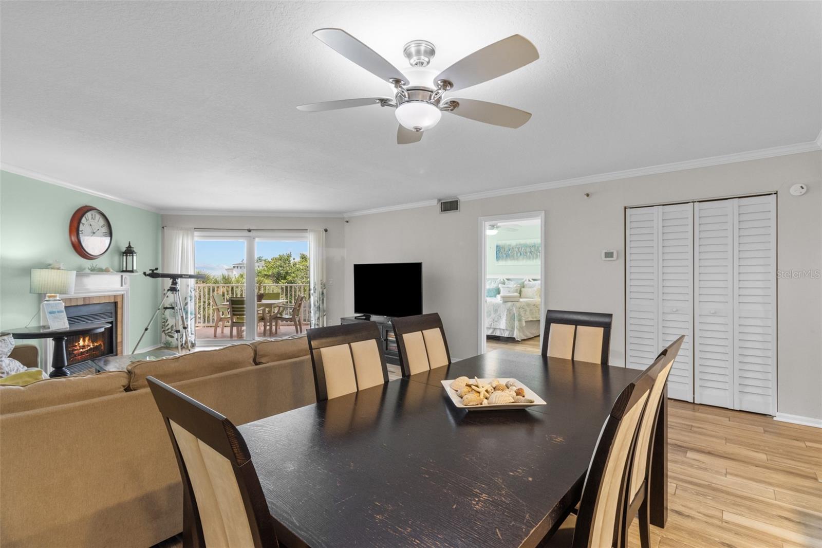 Image 17 of 56 For 18400 Gulf Boulevard 1304