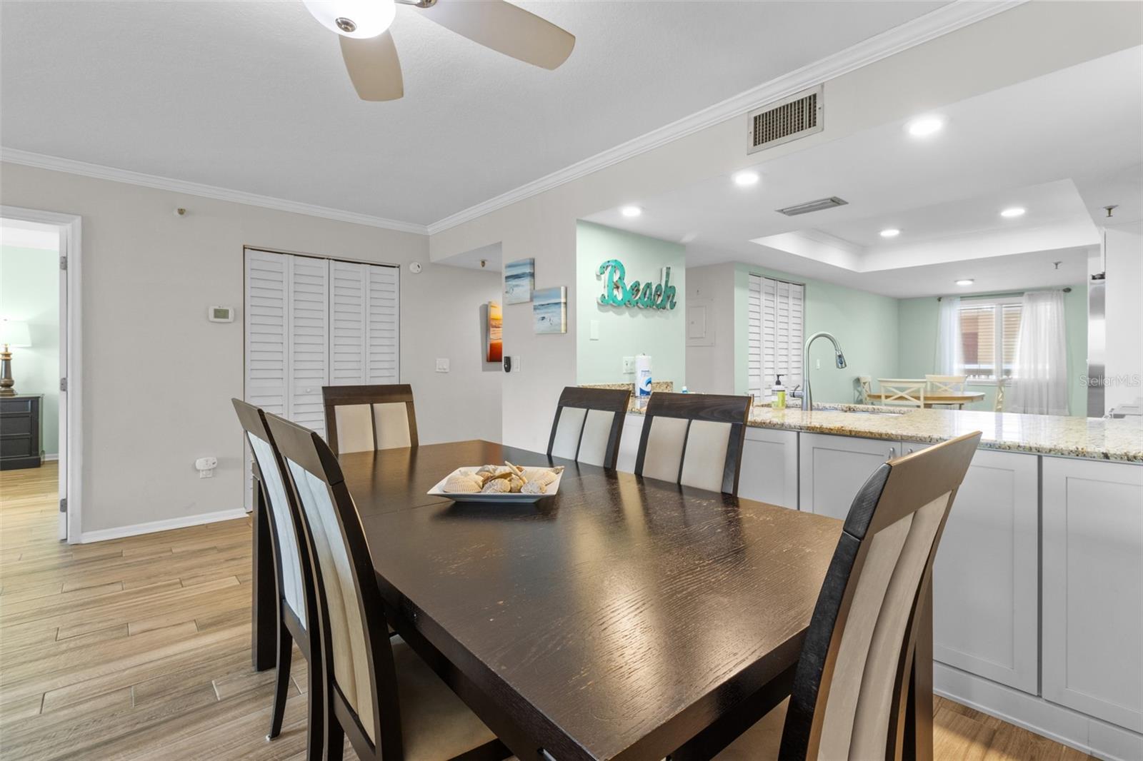 Image 18 of 56 For 18400 Gulf Boulevard 1304