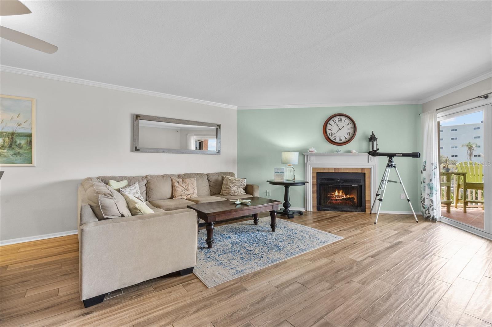 Image 19 of 56 For 18400 Gulf Boulevard 1304