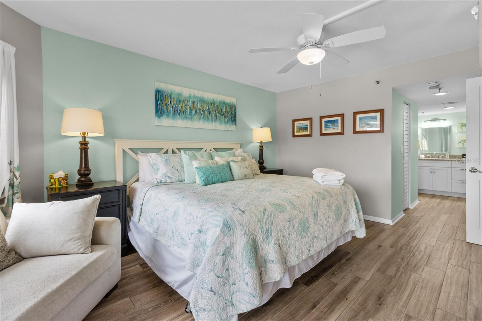 Image 24 of 56 For 18400 Gulf Boulevard 1304
