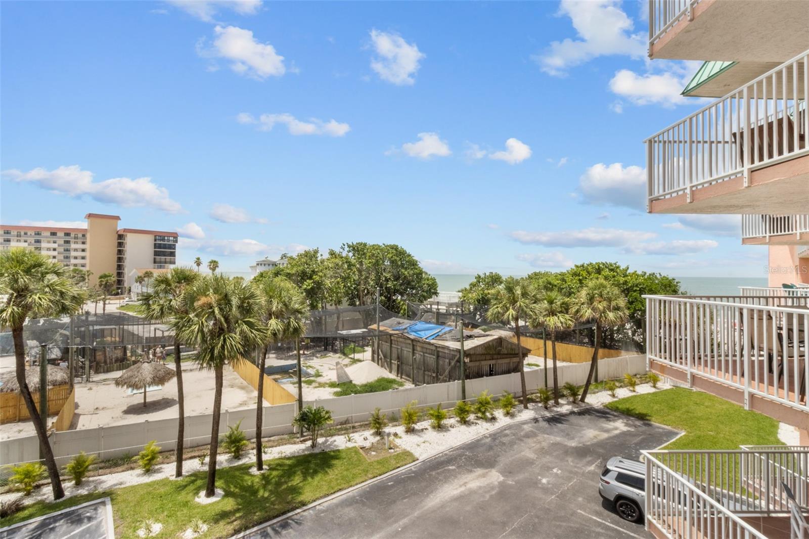 Image 31 of 56 For 18400 Gulf Boulevard 1304