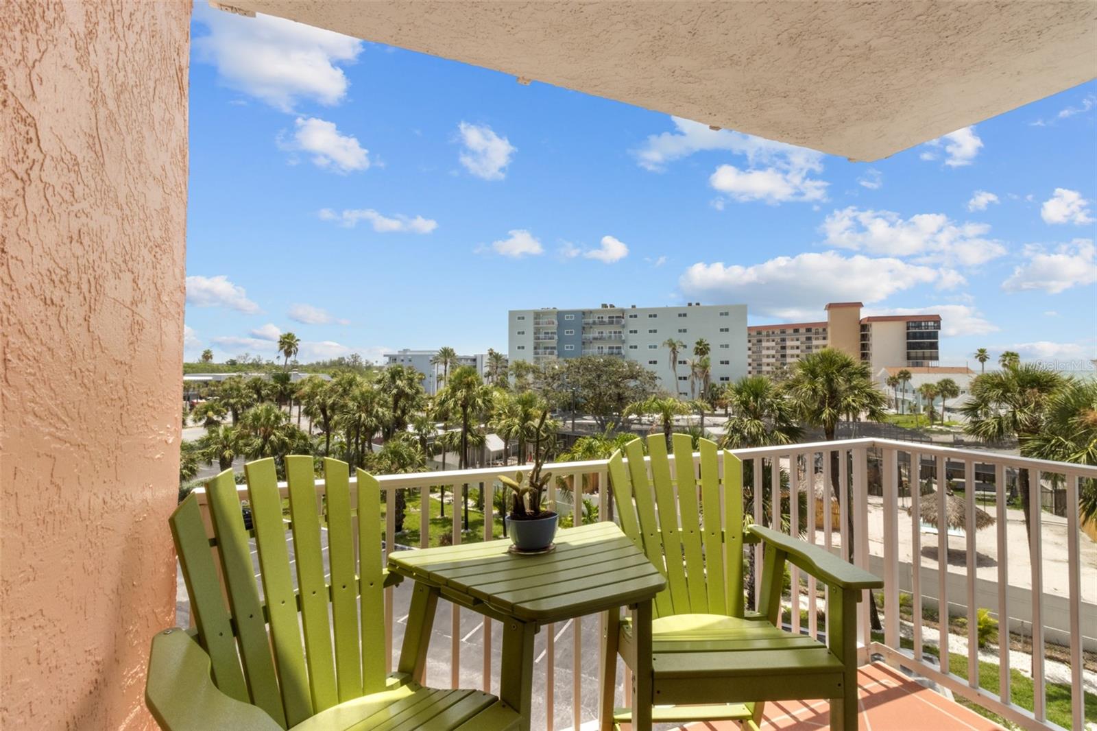 Image 34 of 56 For 18400 Gulf Boulevard 1304
