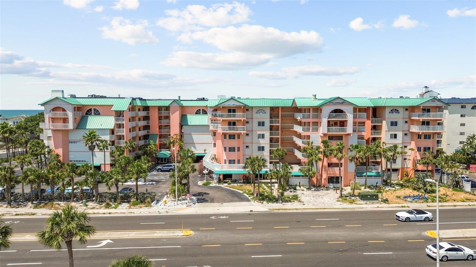 Image 47 of 56 For 18400 Gulf Boulevard 1304