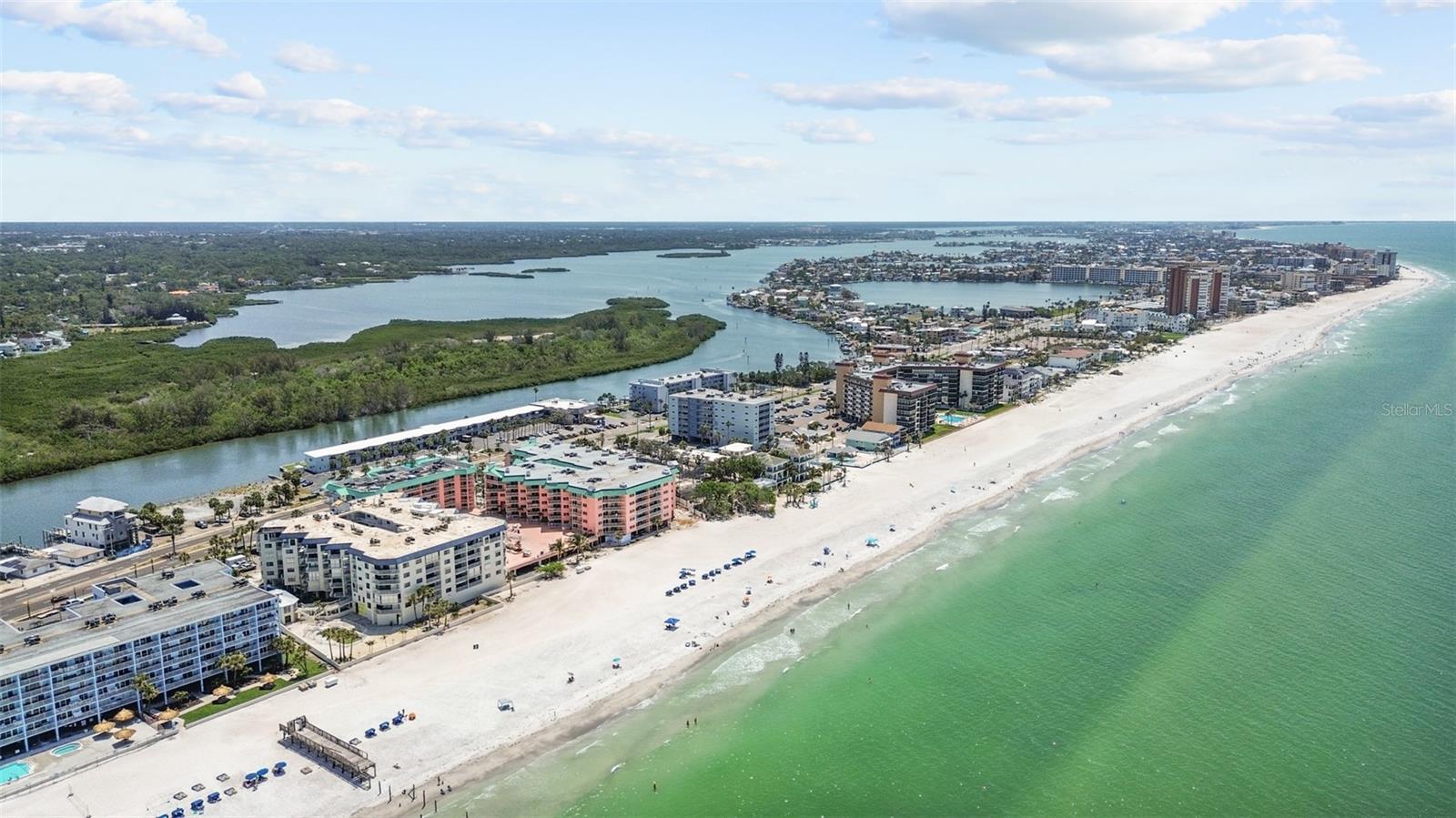 Image 52 of 56 For 18400 Gulf Boulevard 1304