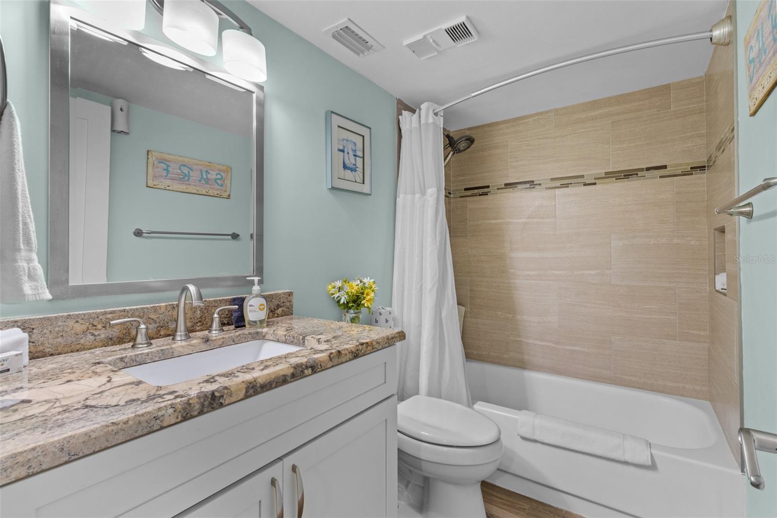 Image 8 of 56 For 18400 Gulf Boulevard 1304