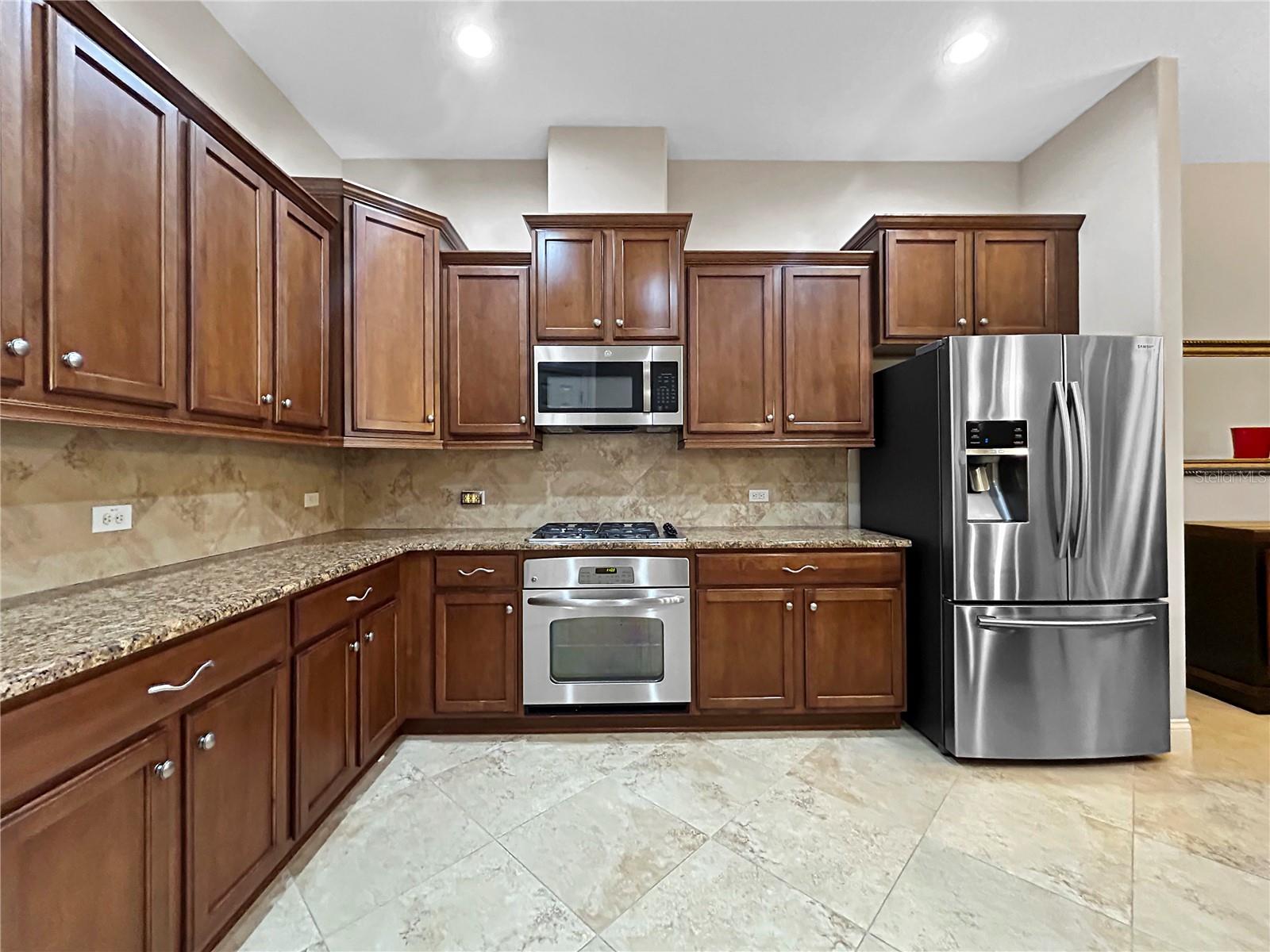 Image 11 of 36 For 2802 Devonoak Boulevard